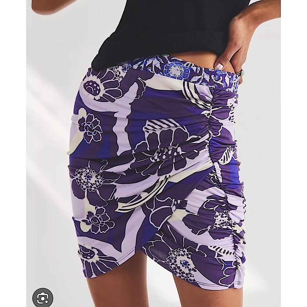 Free People She's Something Else Printed Mini Skirt in Plum Combo. Size Small.